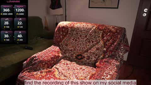 Snapshot of venus_in_jeans chatting on November 17, 2025, 2:56 pm Bella online show from November 17, 2025, 2:56 pm