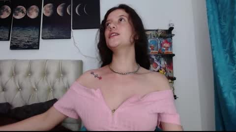 venusHelp me reach 100 like honey online show from March 3, 2025, 3:19 am