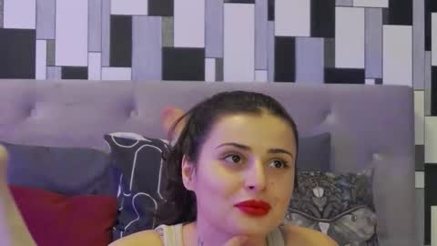 venusinylons online show from November 7, 2025, 8:03 am