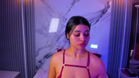 Venusowen  online show from February 18, 2026, 1:29 pm