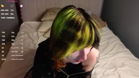 Snapshot of veolatownson chatting on October 29, 2025, 8:10 pm Erica online show from October 29, 2025, 8:10 pm