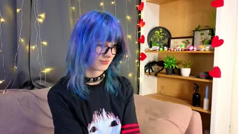 Erica online show from April 4, 2026, 8:50 pm