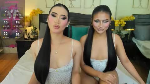 Snapshot of vera_krasovaxxx chatting on September 18, 2025, 10:06 am your1andonlySAVY online show from September 18, 2025, 10:06 am