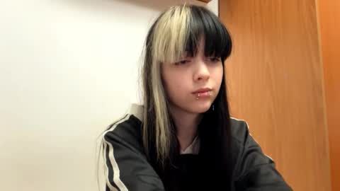 Veronika online show from February 17, 2026, 6:36 pm