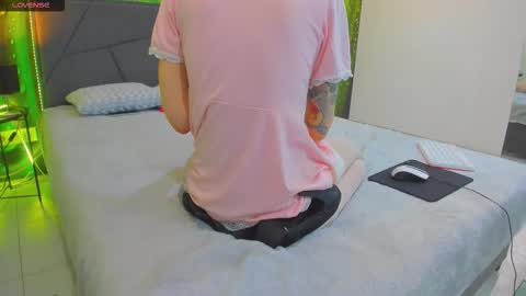 Snapshot of verawattss chatting on February 27, 2026, 2:11 am Vera online show from February 27, 2026, 2:11 am