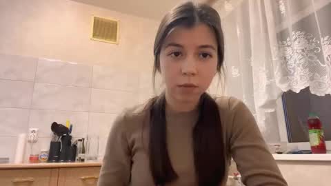 Snapshot of verdiedemoss chatting on November 18, 2025, 12:31 pm Verdi online show from November 18, 2025, 12:31 pm