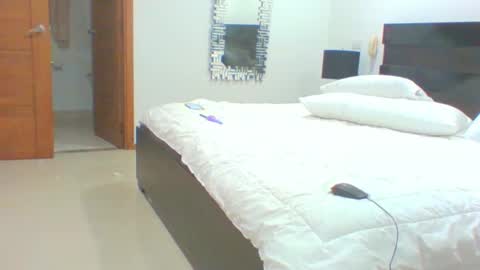 Snapshot of vergagolosa22 chatting on October 9, 2025, 3:48 am vergagolosa22 online show from October 9, 2025, 3:48 am