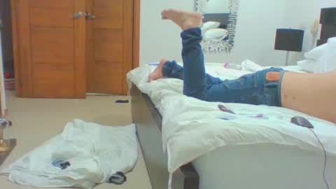 Snapshot of vergagolosa22 chatting on October 10, 2025, 6:12 am vergagolosa22 online show from October 10, 2025, 6:12 am