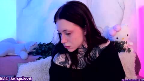 Snapshot of vergill_hella chatting on February 13, 2025, 6:20 am Sonya online show from February 13, 2025, 6:20 am