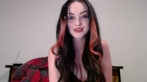 Snapshot of vero495065 chatting on October 1, 2025, 12:05 am vero495065 online show from October 1, 2025, 12:05 am