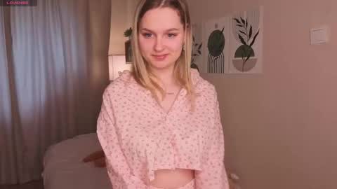 Snapshot of verocat chatting on September 21, 2025, 6:26 am Veronica online show from September 21, 2025, 6:26 am