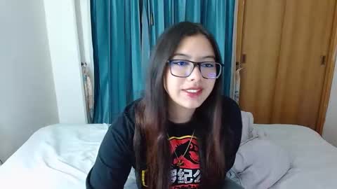 Snapshot of verolake chatting on March 4, 2025, 11:51 am Verolake online show from March 4, 2025, 11:51 am