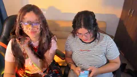 Snapshot of verolake chatting on November 11, 2025, 9:59 pm Verolake online show from November 11, 2025, 9:59 pm