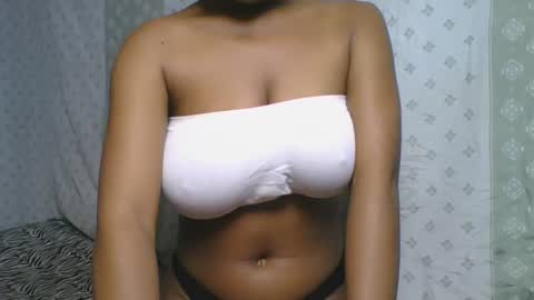 verolla31 online show from September 21, 2025, 2:08 pm