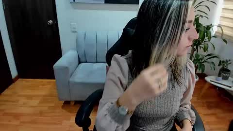 Catalina online show from February 24, 2025, 12:37 pm