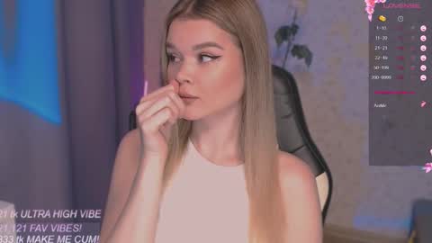 Snapshot of veronaaura chatting on November 23, 2025, 4:23 am Tiffany online show from November 23, 2025, 4:23 am