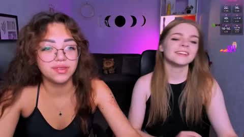 Snapshot of veronica_bubble chatting on September 12, 2025, 5:40 am Ronni online show from September 12, 2025, 5:40 am