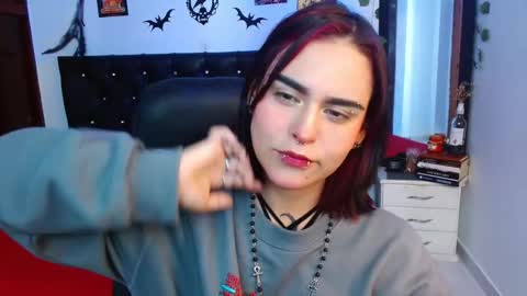 veronica_luar online show from February 4, 2026, 8:14 pm
