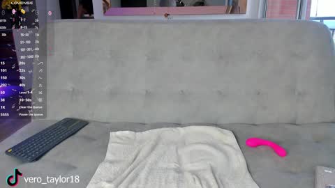 Snapshot of veronica_taylor1 chatting on January 13, 2025, 10:56 pm Vero 3 online show from January 13, 2025, 10:56 pm