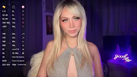 Snapshot of veronicafox_69 chatting on February 25, 2025, 5:25 pm CALL ME VERONICA online show from February 25, 2025, 5:25 pm