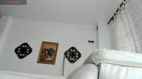 Veronica Gills online show from May 28, 2026, 3:53 pm