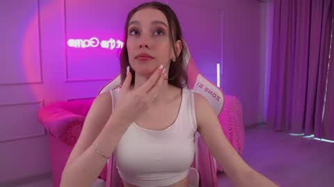 Veronica online show from June 2, 2026, 6:26 am