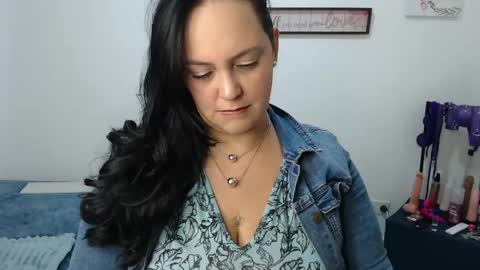 veroniicabbw_ online show from May 22, 2026, 1:06 pm