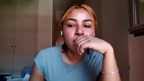 Snapshot of verow20 chatting on July 29, 2026, 12:25 pm verow20 online show from July 29, 2026, 12:25 pm