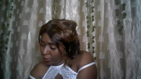 verronique1511 online show from May 17, 2026, 6:04 pm