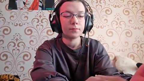versieskains online show from March 26, 2026, 9:48 am