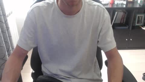 Snapshot of verto159753 chatting on October 21, 2025, 12:06 pm verto159753 online show from October 21, 2025, 12:06 pm