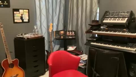 vervalas online show from April 14, 2026, 10:27 pm