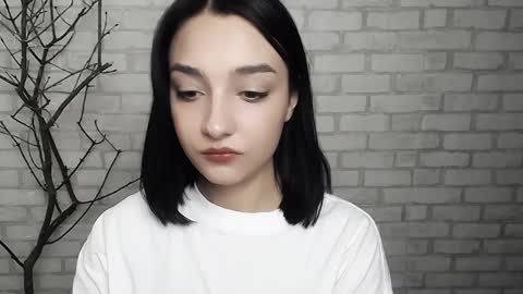 Snapshot of veryveryshygirl chatting on February 8, 2025, 12:28 pm Ana online show from February 8, 2025, 12:28 pm