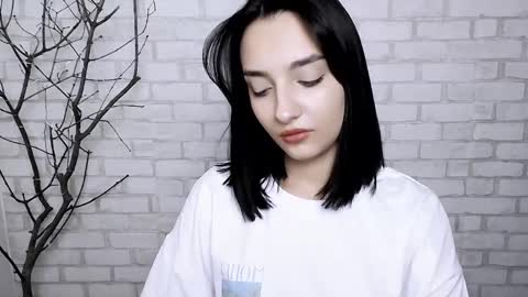 Snapshot of veryveryshygirl chatting on March 6, 2025, 2:29 pm Ana online show from March 6, 2025, 2:29 pm