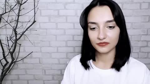 Snapshot of veryveryshygirl chatting on March 6, 2025, 5:33 pm Ana online show from March 6, 2025, 5:33 pm