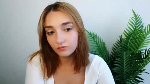 Snapshot of veryveryshygirl chatting on September 16, 2025, 12:17 pm Ana online show from September 16, 2025, 12:17 pm