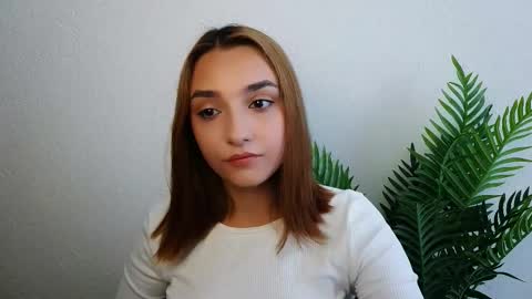 Snapshot of veryveryshygirl chatting on September 20, 2025, 7:09 am Ana online show from September 20, 2025, 7:09 am