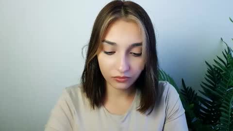 Snapshot of veryveryshygirl chatting on October 8, 2025, 1:09 pm Ana online show from October 8, 2025, 1:09 pm