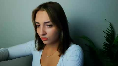 Snapshot of veryveryshygirl chatting on October 10, 2025, 6:29 pm Ana online show from October 10, 2025, 6:29 pm