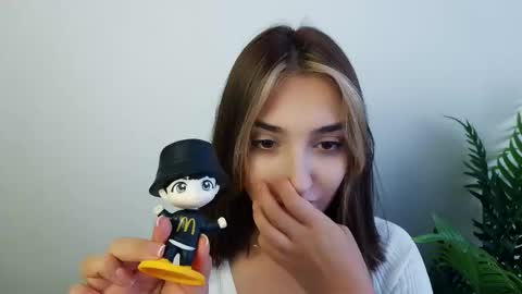 Snapshot of veryveryshygirl chatting on October 17, 2025, 11:24 am Ana online show from October 17, 2025, 11:24 am