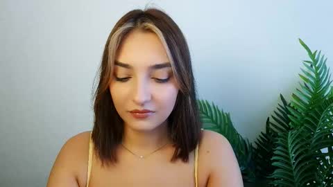 Snapshot of veryveryshygirl chatting on October 27, 2025, 12:31 pm Ana online show from October 27, 2025, 12:31 pm