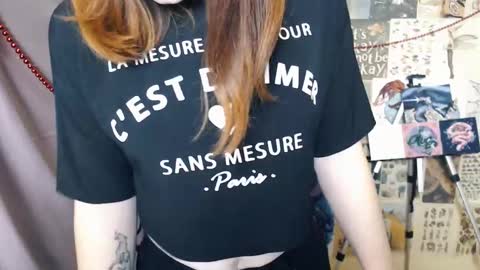 Snapshot of veryveryvery_shy chatting on December 23, 2024, 6:44 am veryveryvery_shy online show from December 23, 2024, 6:44 am