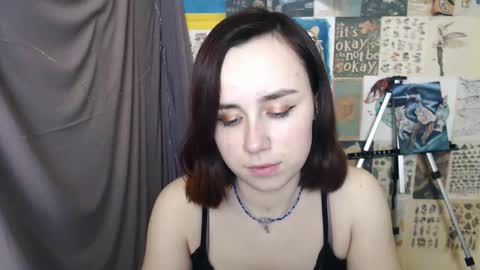 Snapshot of veryveryvery_shy chatting on January 15, 2025, 9:35 am veryveryvery_shy online show from January 15, 2025, 9:35 am