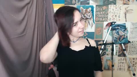 Snapshot of veryveryvery_shy chatting on January 16, 2025, 6:46 am veryveryvery_shy online show from January 16, 2025, 6:46 am