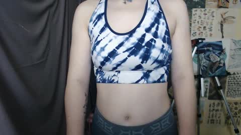 Snapshot of veryveryvery_shy chatting on January 17, 2025, 6:57 am veryveryvery_shy online show from January 17, 2025, 6:57 am