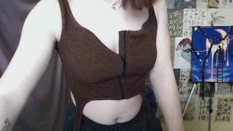 Snapshot of veryveryvery_shy chatting on February 26, 2025, 6:47 am veryveryvery_shy online show from February 26, 2025, 6:47 am