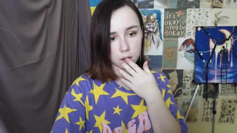 Snapshot of veryveryvery_shy chatting on February 28, 2025, 9:36 am veryveryvery_shy online show from February 28, 2025, 9:36 am