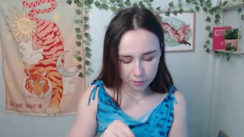 Snapshot of veryveryvery_shy chatting on July 17, 2026, 5:47 am veryveryvery_shy online show from July 17, 2026, 5:47 am