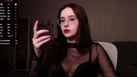 Snapshot of vetta_dey chatting on February 24, 2025, 10:14 pm Iva online show from February 24, 2025, 10:14 pm