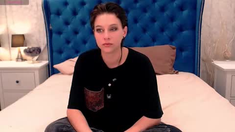 Via online show from November 18, 2025, 3:12 am